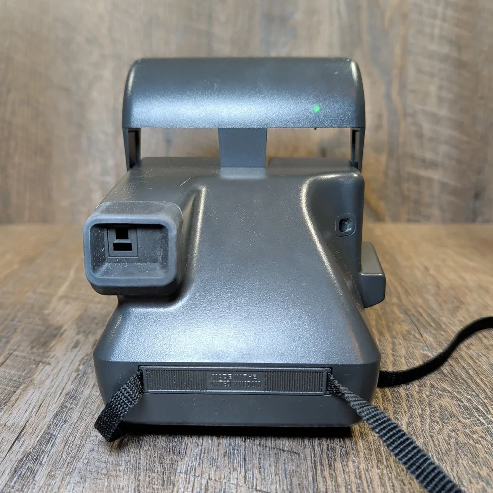 Polaroid One Step AutoFocus 600 Instant Film Camera **For Parts or Repairs Only